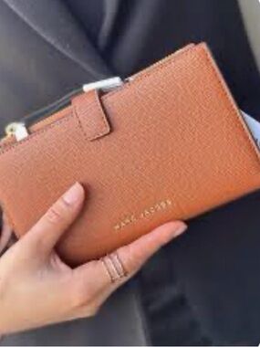 Marc Jacobs Cognac Leather Zip Wristlet